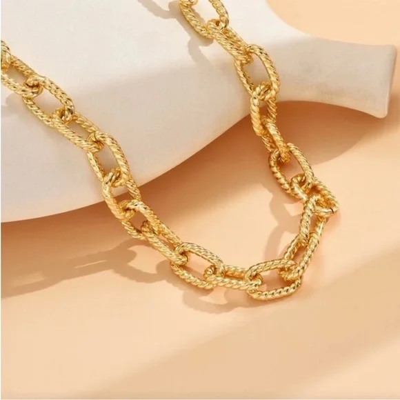 Lumiere Fine Gold Chain Necklace - Picture 3 of 4